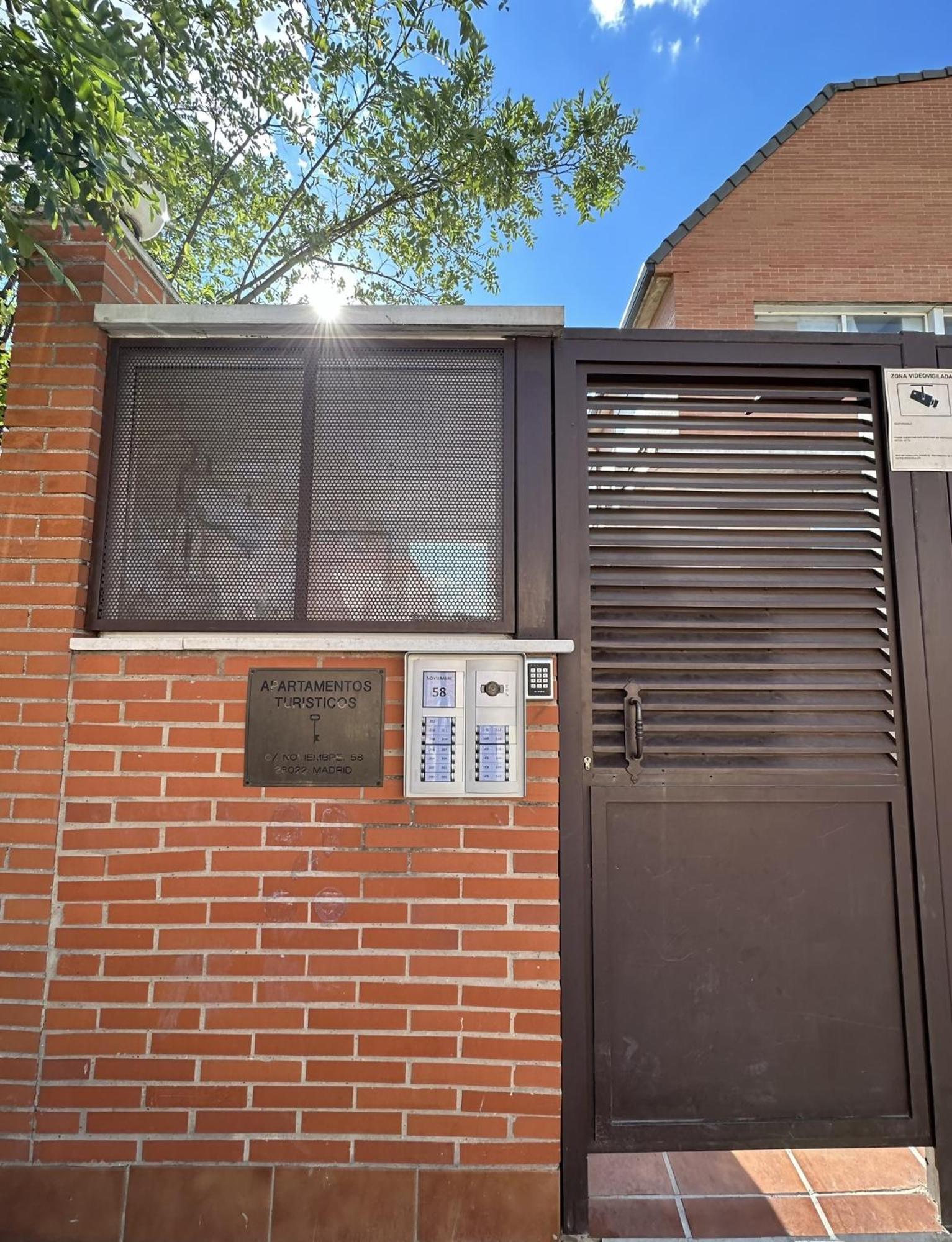 Apartamentos Noviembre Madrid Exterior foto
